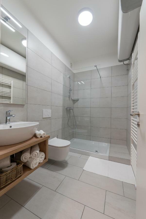 Apartments Jon Блед Екстериор снимка
